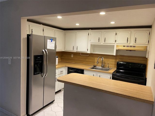 7300 NW 17th Street 210, Plantation, FL 33313