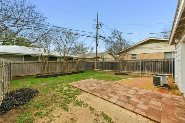 2711 Saint Edwards CIR, Austin, TX 78704