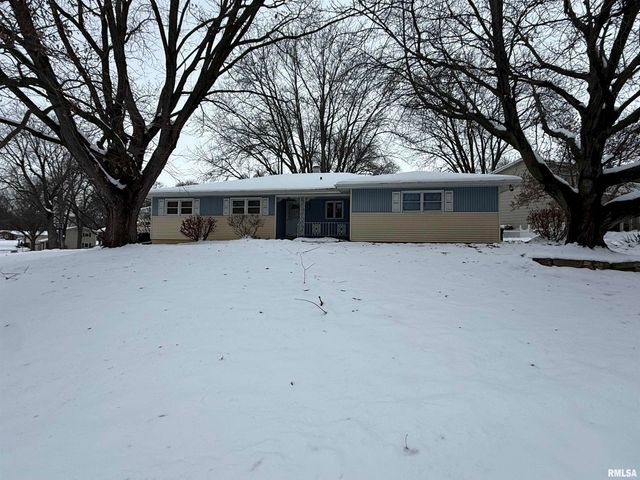 3806 LORTON Avenue, Davenport, IA 52807
