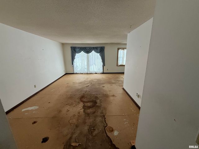 3806 LORTON Avenue, Davenport, IA 52807