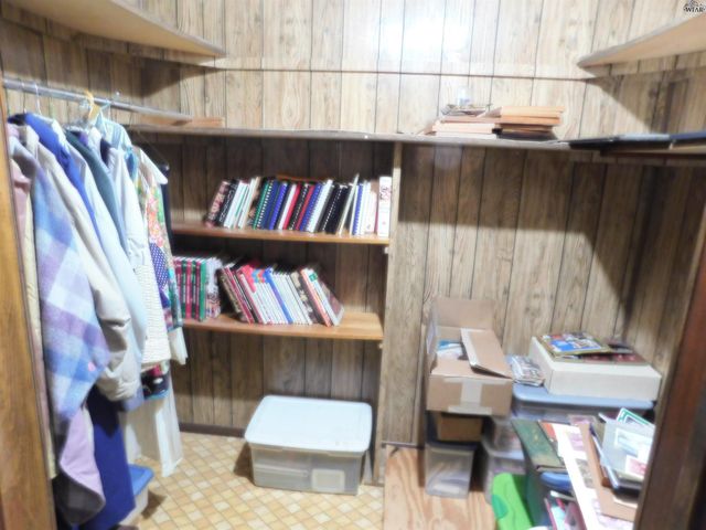 223 WALNUT DRIVE, Burkburnett, TX 76354