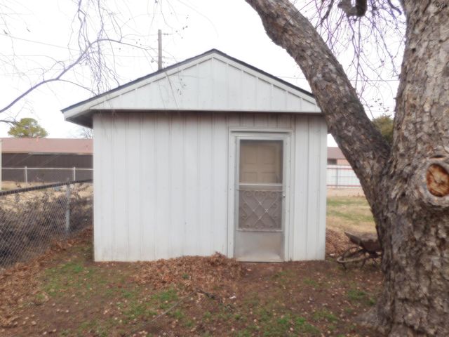 223 WALNUT DRIVE, Burkburnett, TX 76354