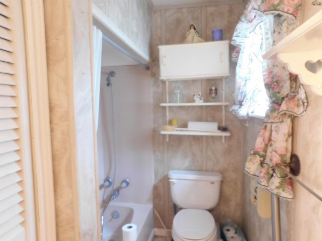 223 WALNUT DRIVE, Burkburnett, TX 76354