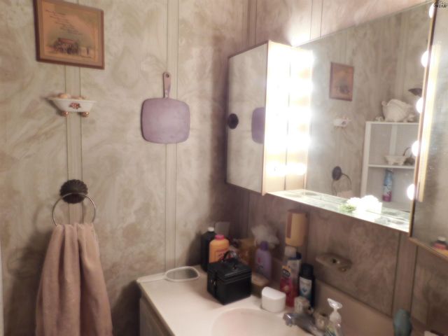 223 WALNUT DRIVE, Burkburnett, TX 76354