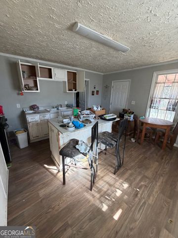 109 Barnesville Avenue, Barnesville, GA 30204