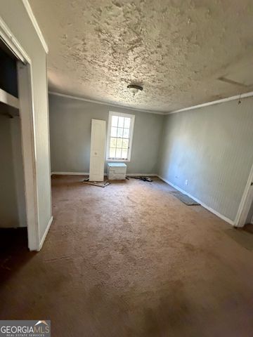 109 Barnesville Avenue, Barnesville, GA 30204