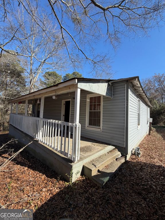 109 Barnesville Avenue, Barnesville, GA 30204