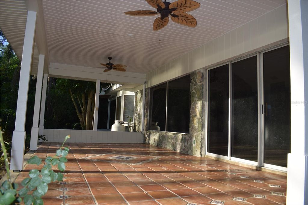 Image 9 of property listing at 16308 ROCK LAKE DRIVE, Odessa, FL 33556