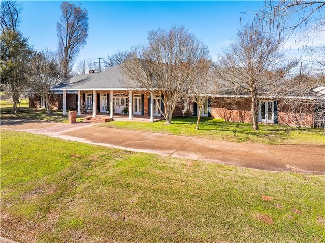 500 WYCLIFFE Way, Alexandria, LA 71303