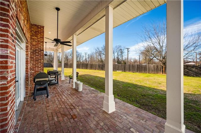 500 WYCLIFFE Way, Alexandria, LA 71303