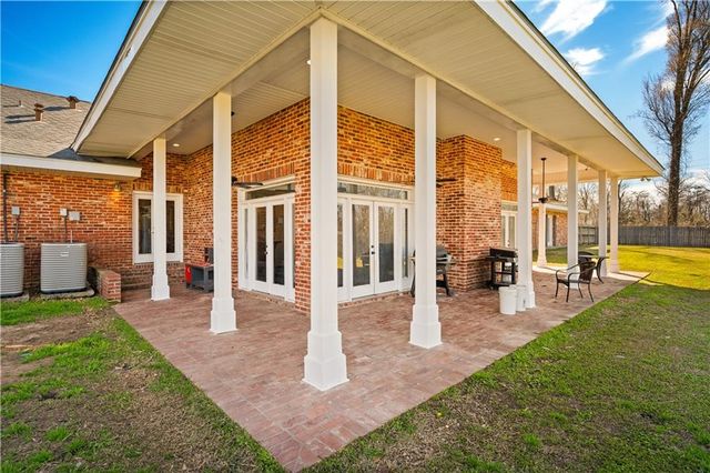 500 WYCLIFFE Way, Alexandria, LA 71303