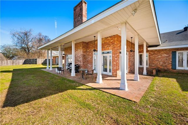 500 WYCLIFFE Way, Alexandria, LA 71303