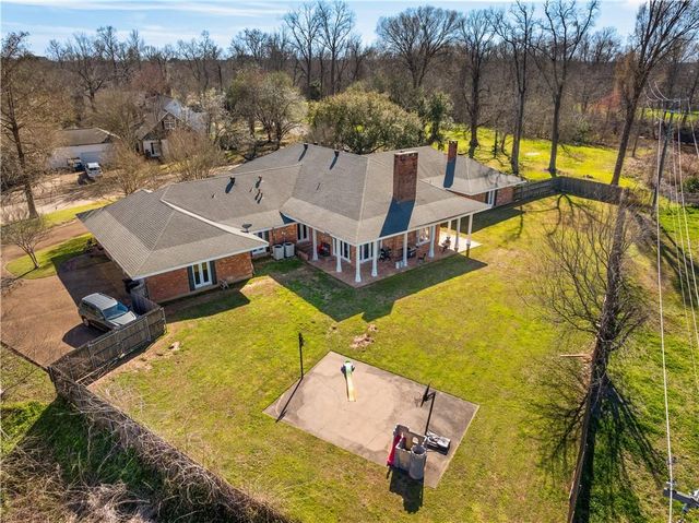 500 WYCLIFFE Way, Alexandria, LA 71303