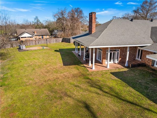 500 WYCLIFFE Way, Alexandria, LA 71303