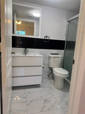 8380 NW 103rd Street 105G, Hialeah Gardens, FL 33016