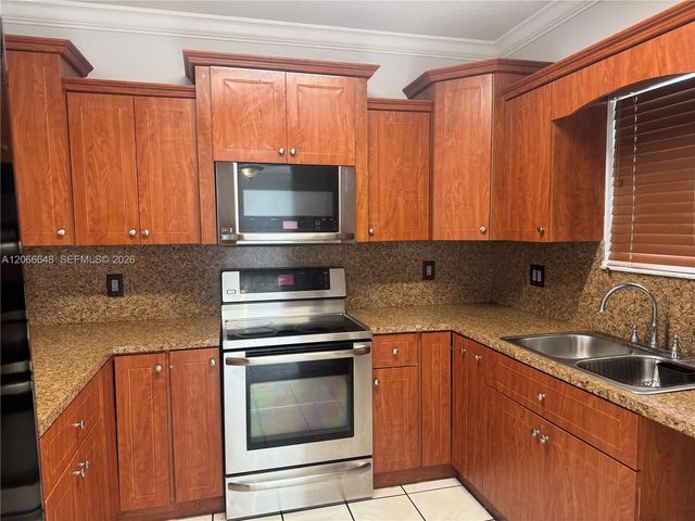 8380 NW 103rd Street 105G, Hialeah Gardens, FL 33016