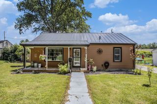 320 East Drive, Marshall City, MI 49068