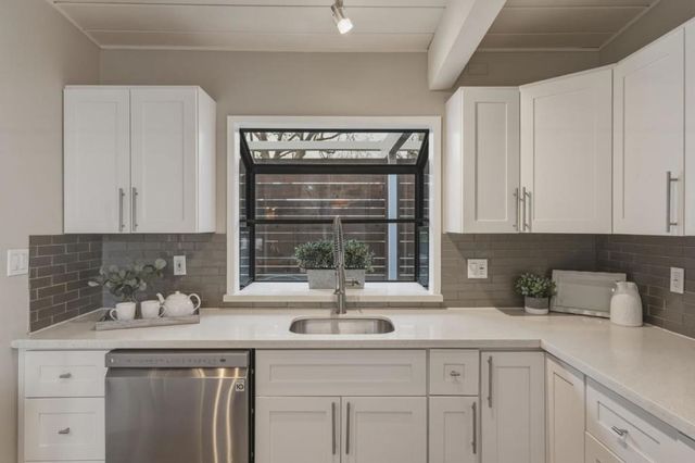 1135 Cedarwood Way, Redwood City, CA 94061