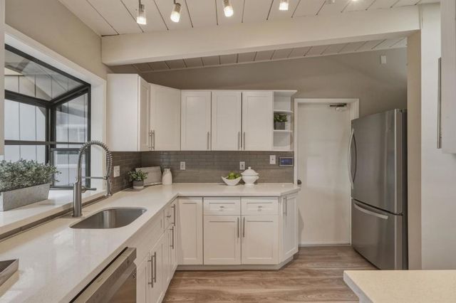 1135 Cedarwood Way, Redwood City, CA 94061