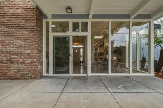 1135 Cedarwood Way, Redwood City, CA 94061