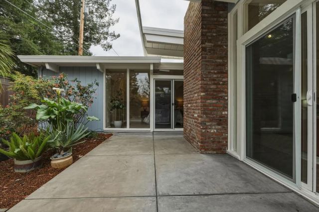 1135 Cedarwood Way, Redwood City, CA 94061