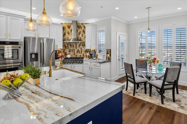 209 Bay Ridge Dr, Daly City, CA 94014