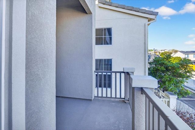 209 Bay Ridge Dr, Daly City, CA 94014