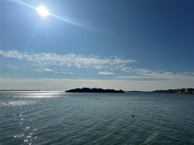 106 1ST STREET E 115, St Petersburg, FL 33715