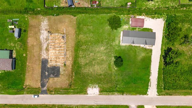 12185 County Road 37495, Cleveland, TX 77327