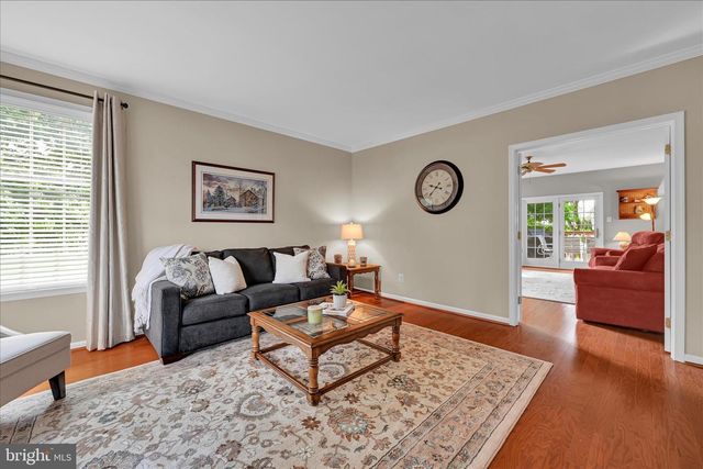 214 MILL POND DR, Exton, PA 19341