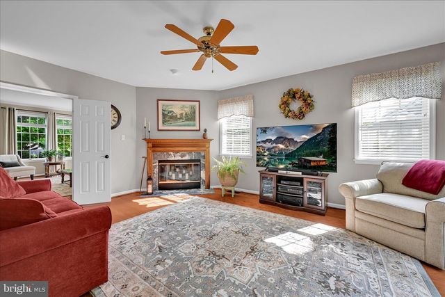 214 MILL POND DR, Exton, PA 19341