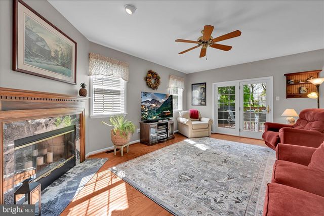 214 MILL POND DR, Exton, PA 19341