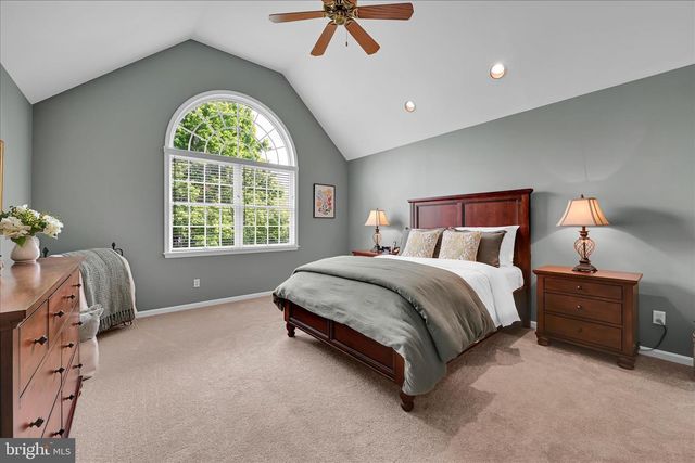 214 MILL POND DR, Exton, PA 19341