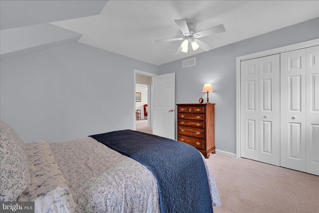 214 MILL POND DR, Exton, PA 19341