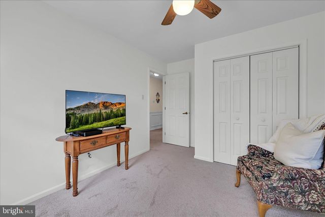 214 MILL POND DR, Exton, PA 19341