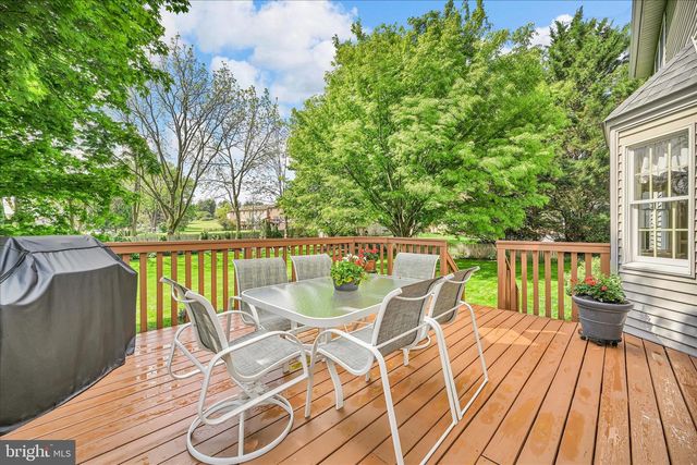 214 MILL POND DR, Exton, PA 19341