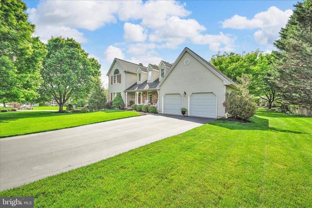 214 MILL POND DR, Exton, PA 19341