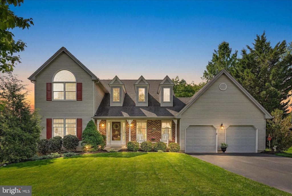214 MILL POND DR, Exton, PA 19341