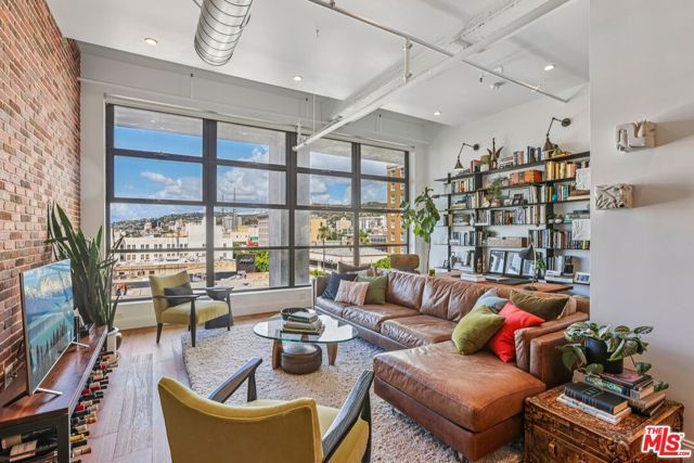 1645 N Vine Street 611, Los Angeles, CA 90028