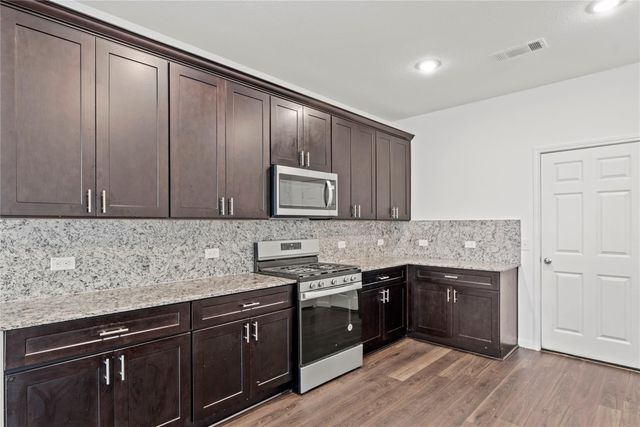 7322 Madison Commons Lane, Houston, TX 77075