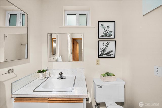 26650 18th Place S, Des Moines, WA 98198