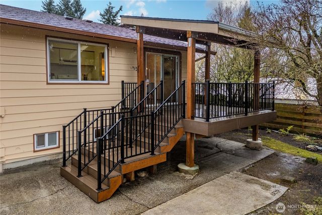 26650 18th Place S, Des Moines, WA 98198