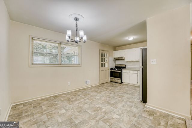 1340 Pineglen Drive, Riverdale, GA 30296