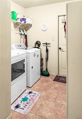 113 Treasure, Rockport, TX 78382