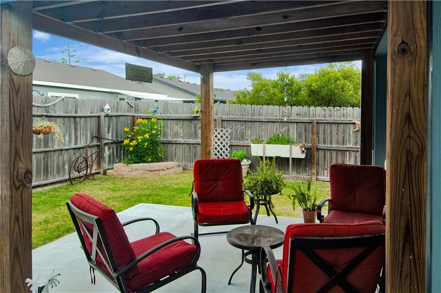 113 Treasure, Rockport, TX 78382