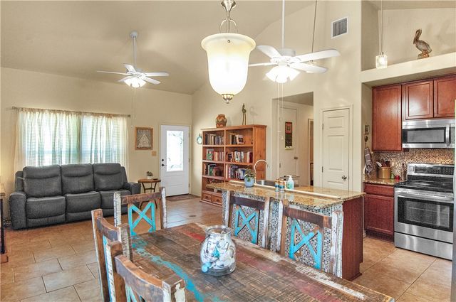 113 Treasure, Rockport, TX 78382