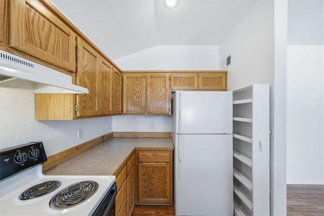 1201 N MART WAY Drive 107, Olathe, KS 66061