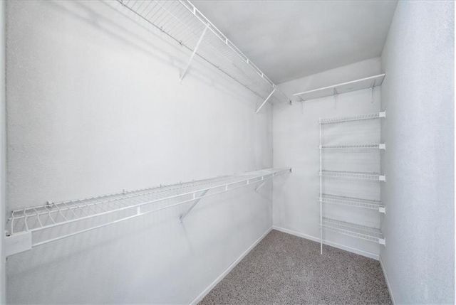 1201 N MART WAY Drive 107, Olathe, KS 66061