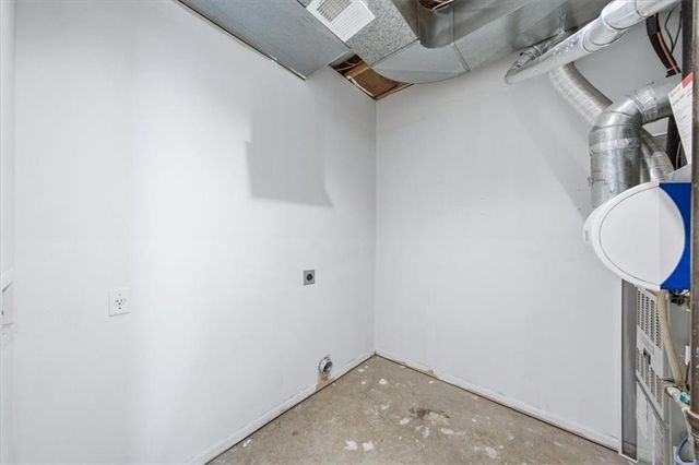 1201 N MART WAY Drive 107, Olathe, KS 66061