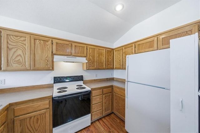 1201 N MART WAY Drive 107, Olathe, KS 66061